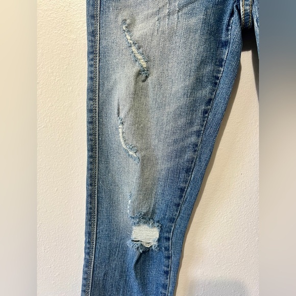 KanCan NWT Distressed Cropped Skinny Jean - Size 1/24 - Picture 9 of 14